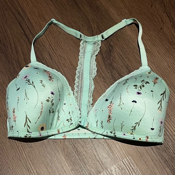 Front Clip Blue Floral Bra - Picture 1 of 5